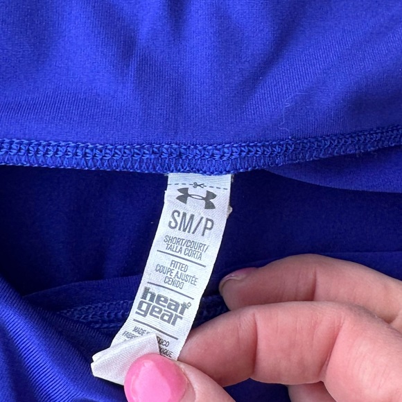 WOMENS UNDER ARMOUR CAPRIS SIZE SMALL - Picture 2 of 2